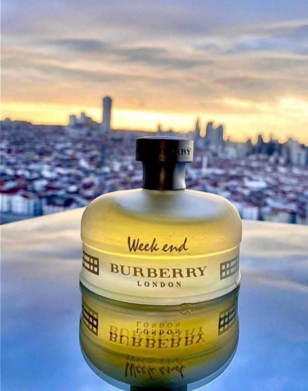 Burberry Weekend EDP 100 ML Kadın Tester Parfüm - Görsel 3